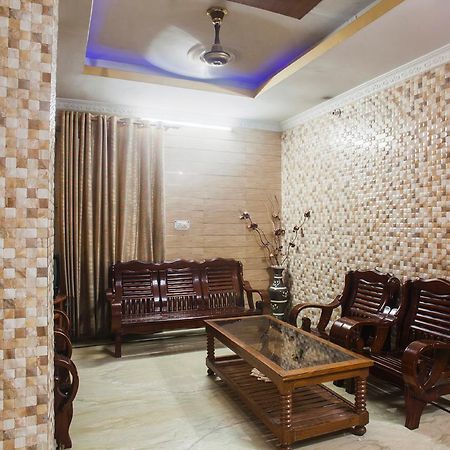 Hotel Grant Deluxe Meerut Eksteriør bilde